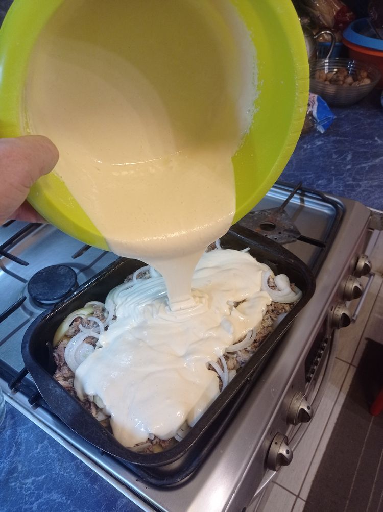 Пирог с мойвой