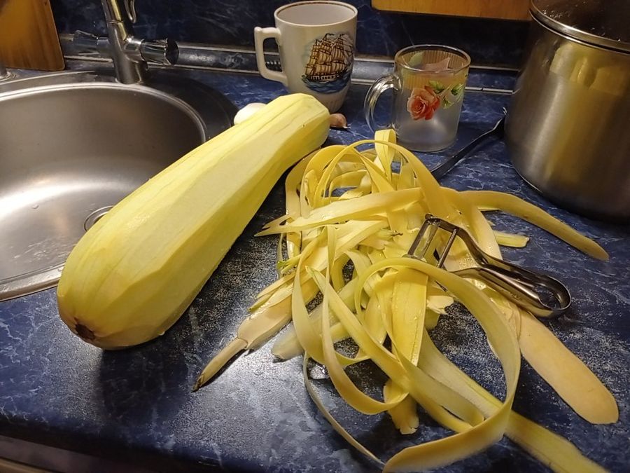 Икра кабачковая в рукаве запеченная в духовке