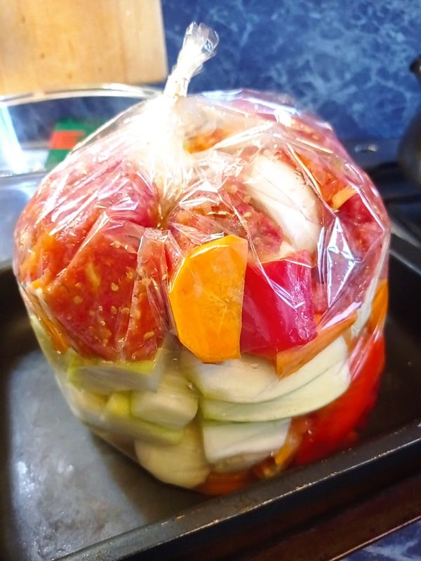 Икра кабачковая в рукаве запеченная в духовке