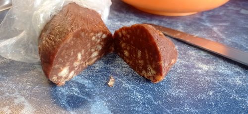 Колбаска из печенья шоколадная