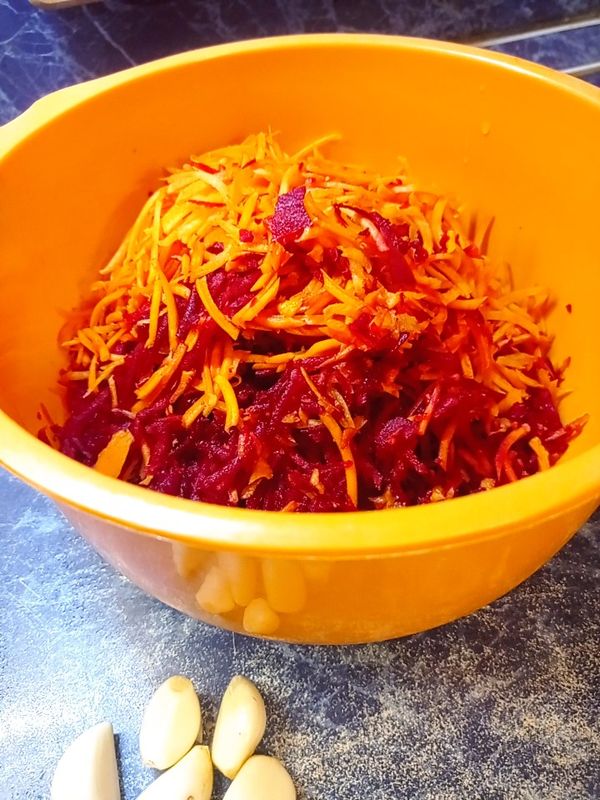 Свекла и морковка по-корейски