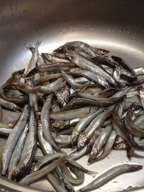 Пирог с мойвой