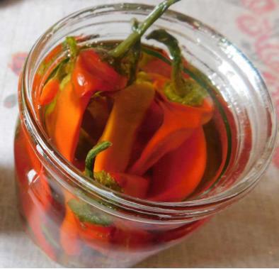 Перец горький маринованный