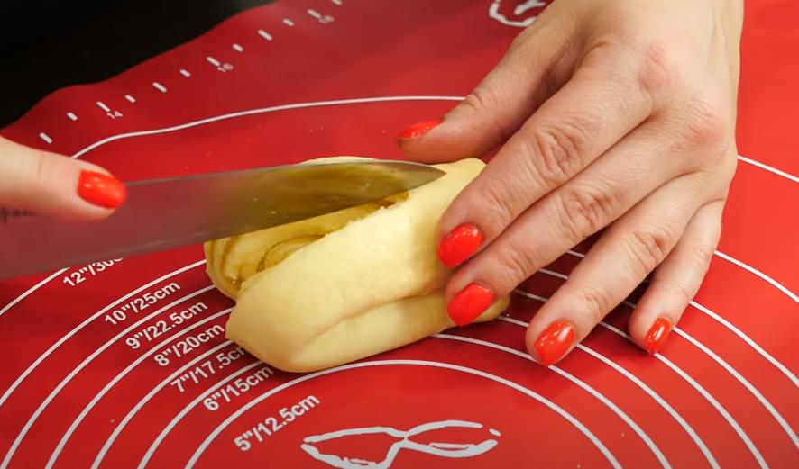 Плюшки сахарные