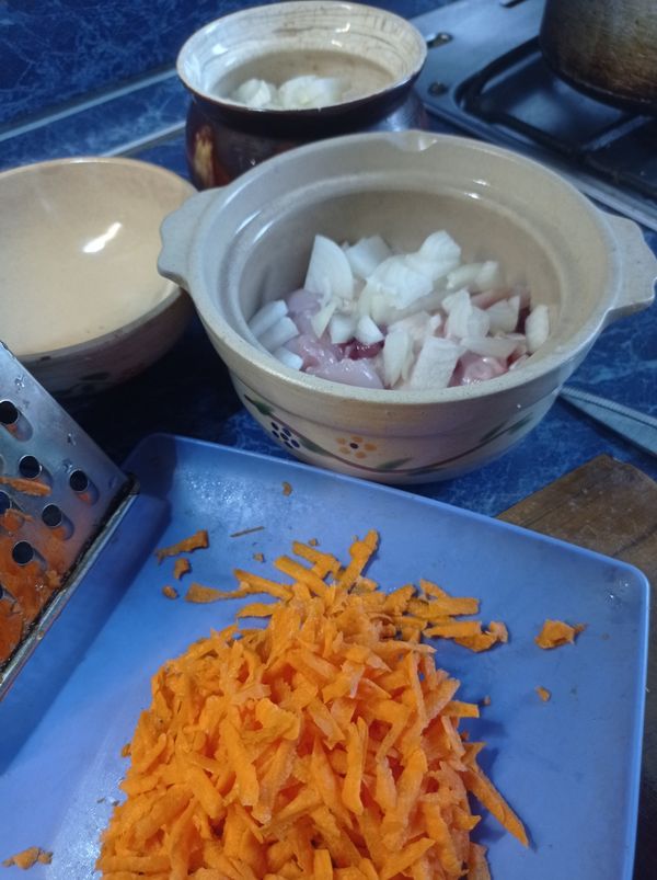 Каша с мясом в горшочке