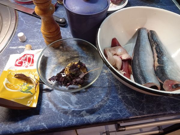 Селедка жареная