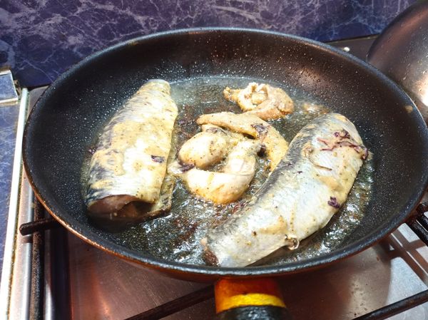 Селедка жареная