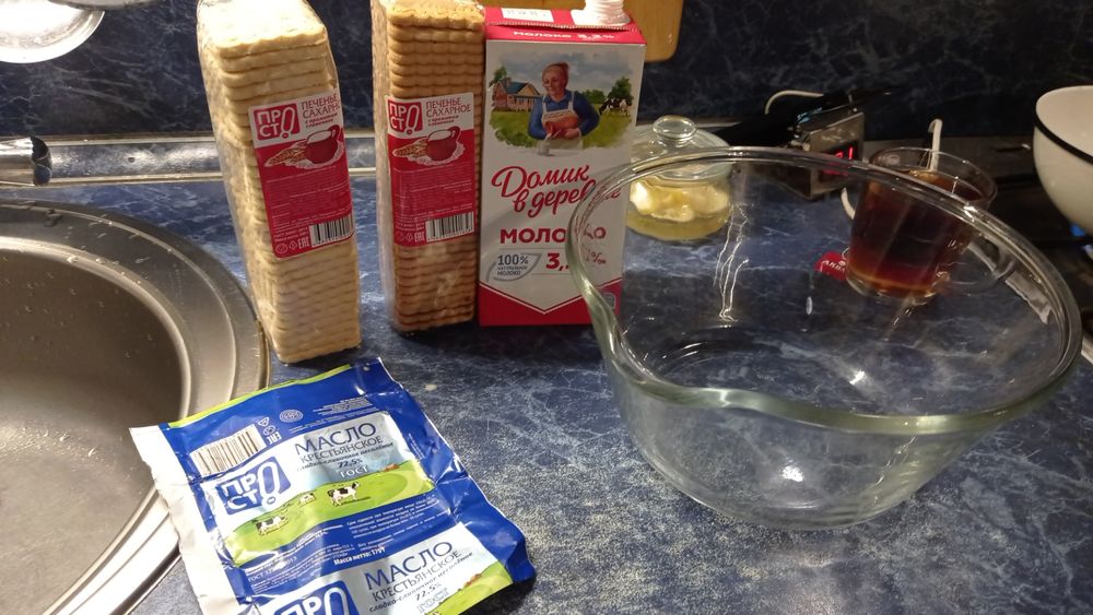 Колбаска из печенья шоколадная